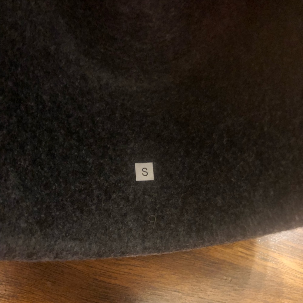 Ladies grey felt Octoberfest hat with feather size small